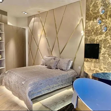 Hanza Tower Gold - 24 Jacuzzi & Sauna & Pool Daire
